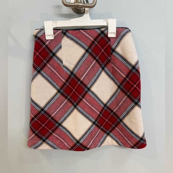 Abercrombie & Fitch Red and Cream Plaid Mini Skirt - Sz M - Picture 2 of 8